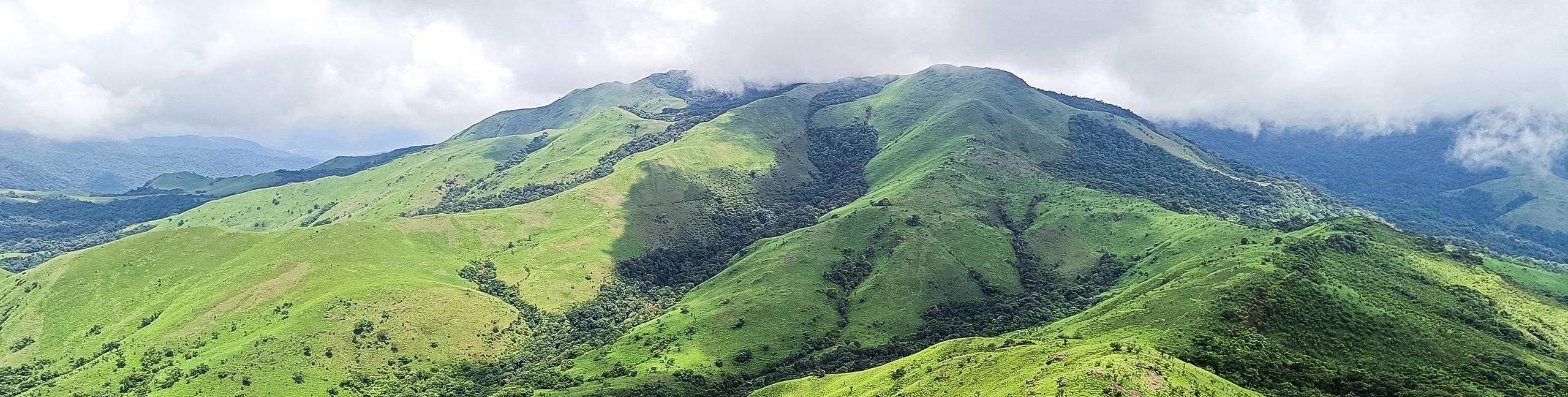 Manja Motte & Makaat Motte Peak Trek - Tour